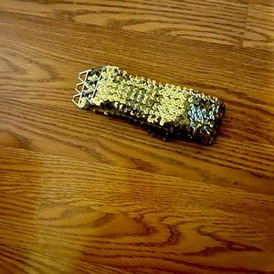 Gold sparkle type belt